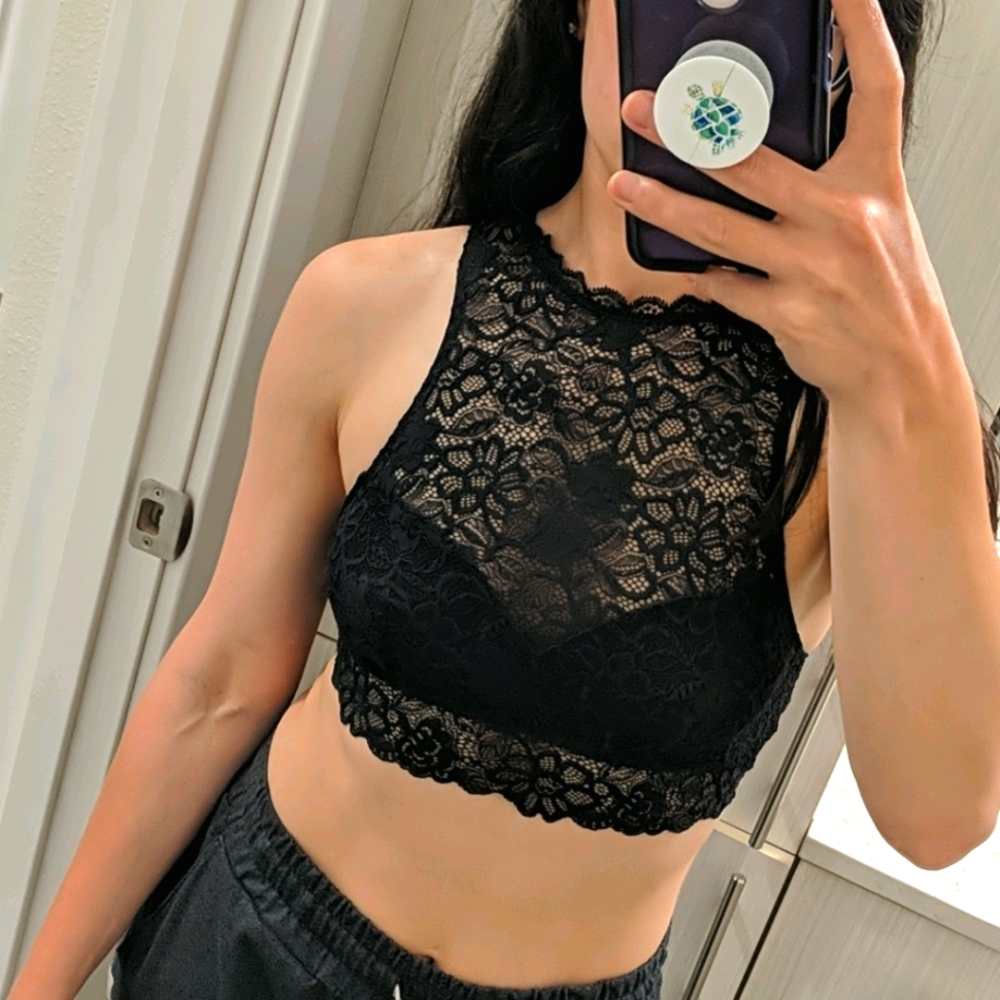 NWOT Victoria's Secret high neck lace bralette